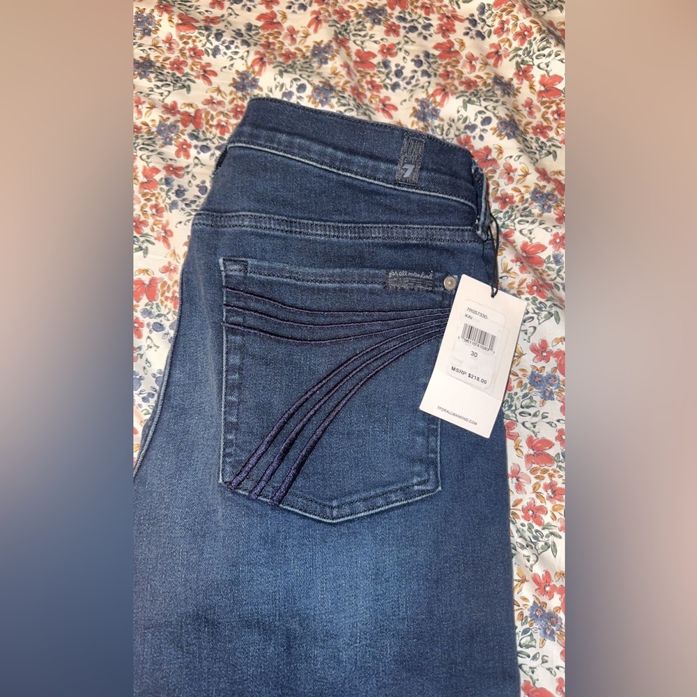 New with tag never worn - Picture 2 of 3